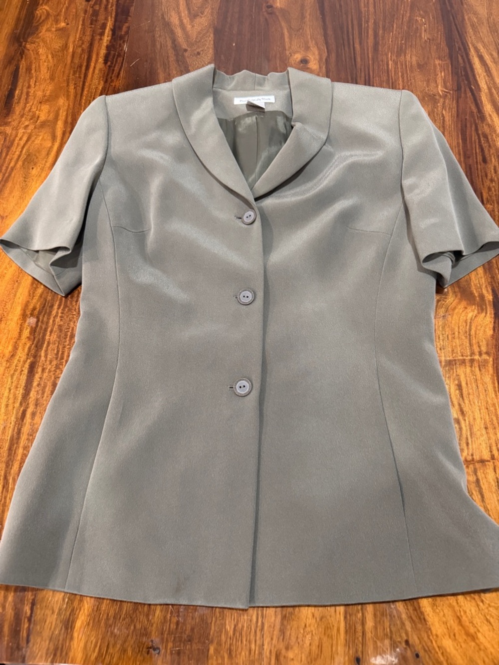 Preston & York Short-Sleeve 100% Silk Tailored Blazer in Olive